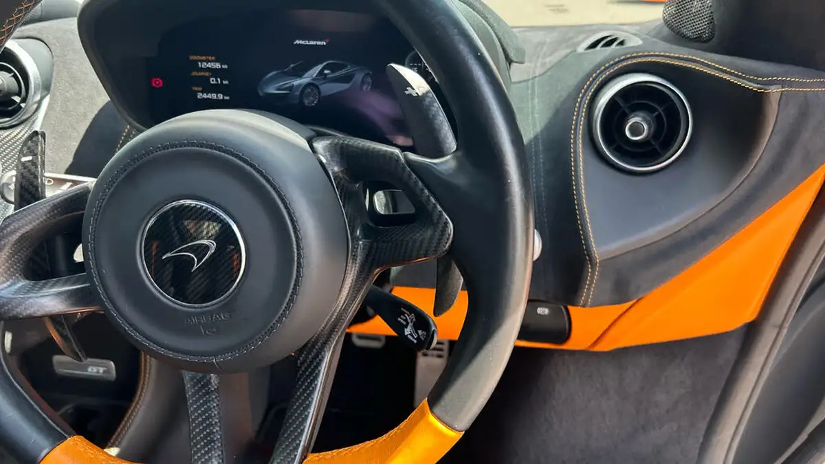 2017-mclaren-570gt-38-big-18