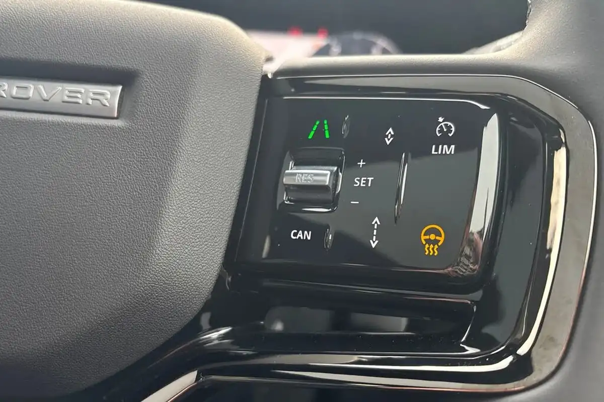 2024-land-rover-range-rover-velar-20-d200-dynamic-se-big-37