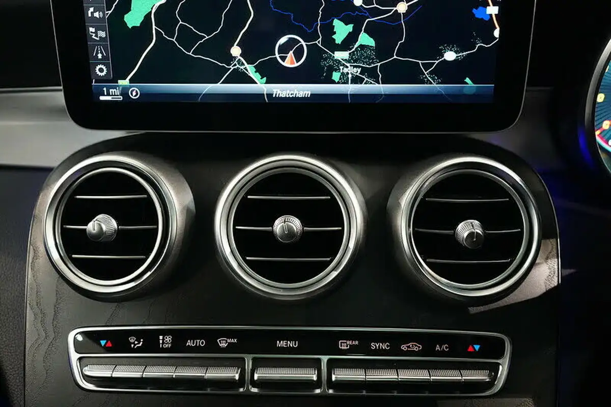 2018-mercedes-benz-c-class-20-c300-amg-line-258ps-premium-plusss-coupe-2d-big-31