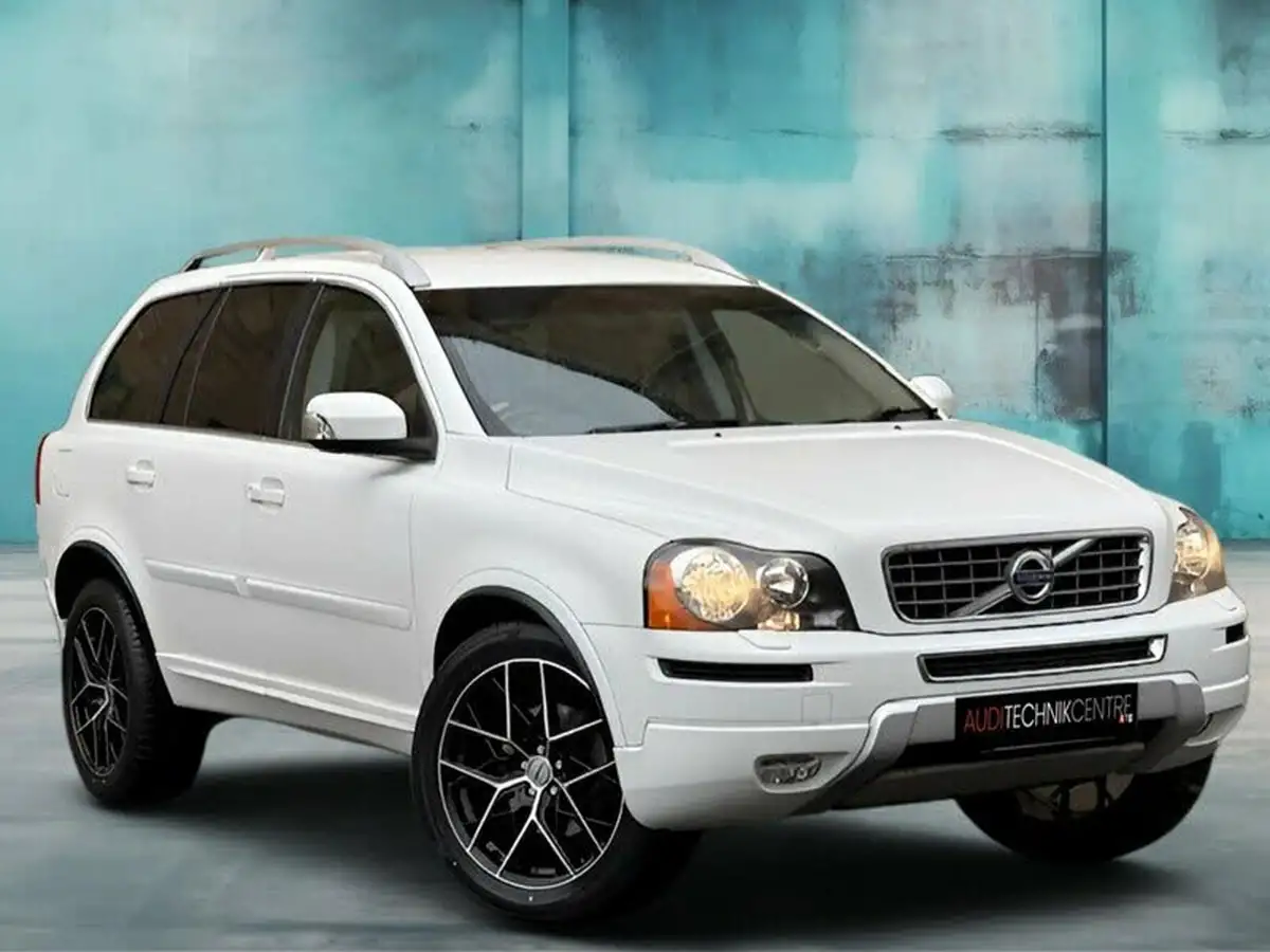 2014-volvo-xc90-24td-es-big-0