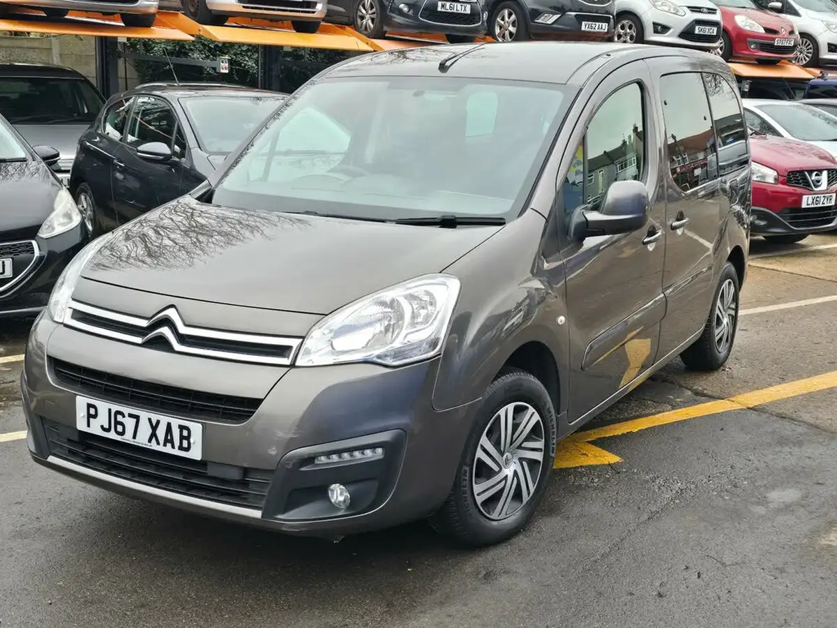 2018-citroen-berlingo-12-puretech-multispace-feel-big-18