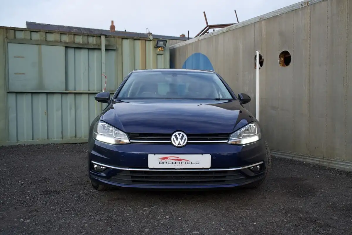 2017-volkswagen-golf-16tdi-gt-ss-hatchback-5d-big-3