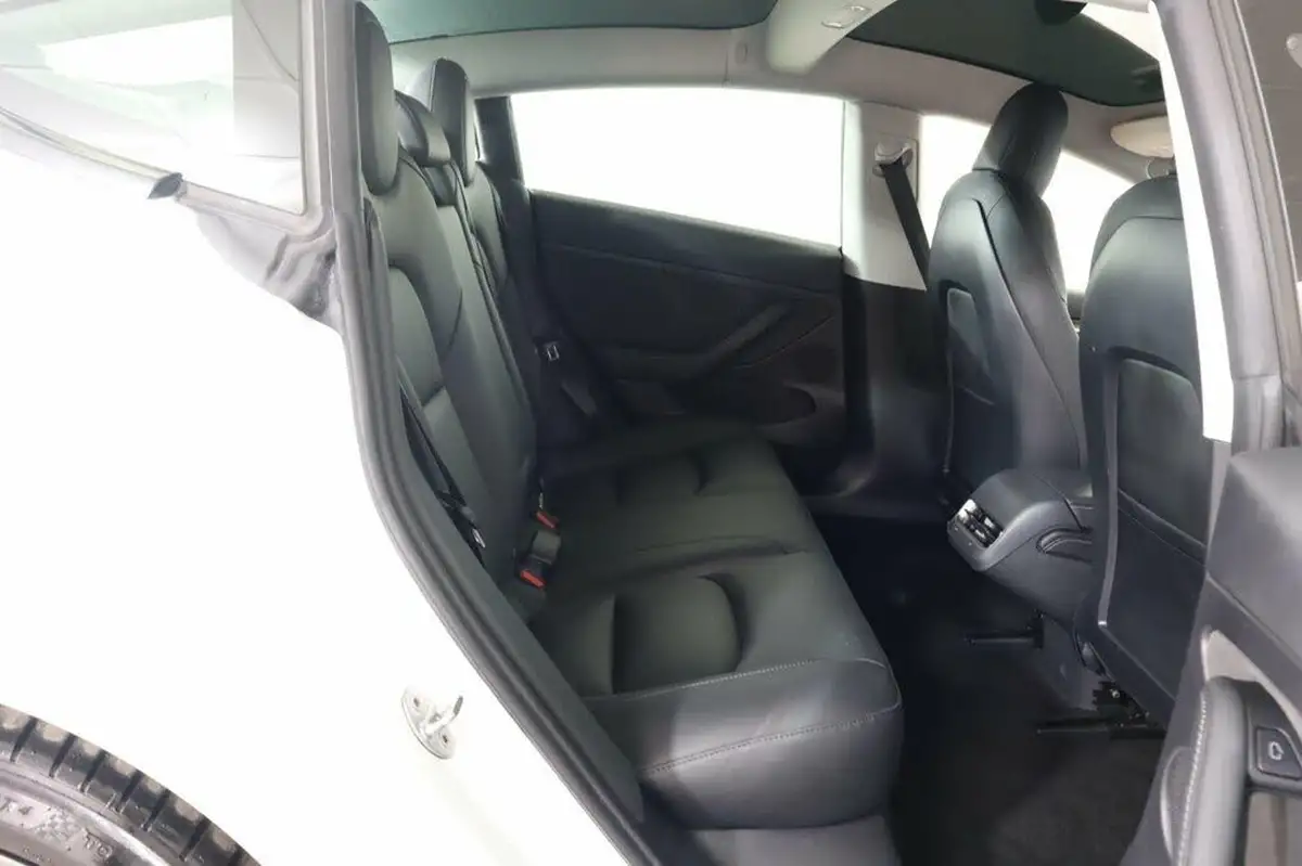 2021-tesla-model-3-e-long-range-4x4-big-12