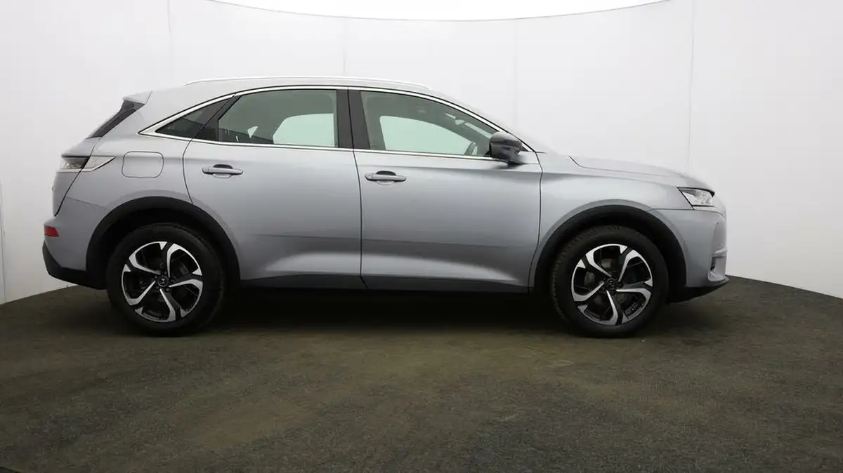 2019-ds-ds-7-crossback-15-bluehdi-elegance-big-51