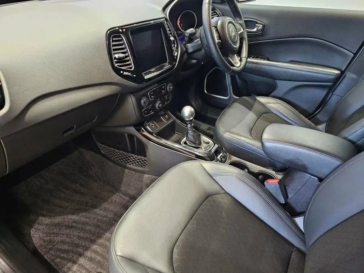 2020-jeep-compass-14-multiair-ii-night-eagle-big-19
