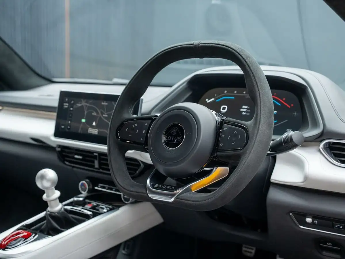 2022-lotus-emira-35-first-edition-v6-big-3