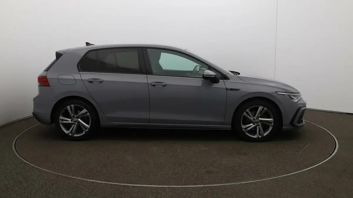 2022-volkswagen-golf-15-tsi-r-line-150ps-hatchback-big-42