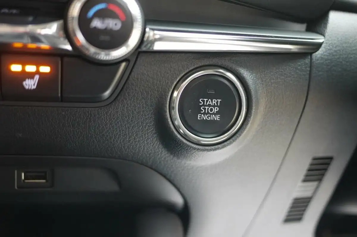 2021-mazda-mazda3-20-sport-lux-186ps-saloon-4d-big-30