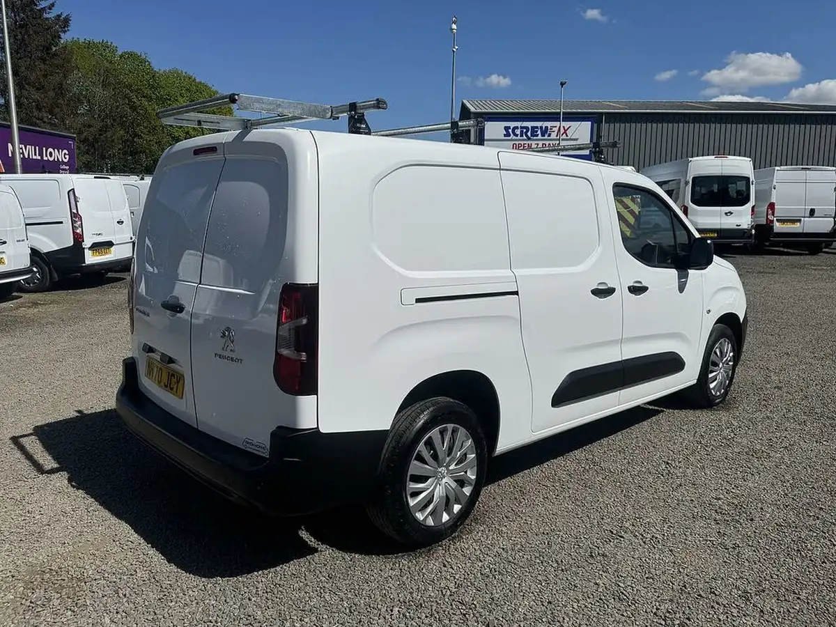 2020-peugeot-partner-15-bluehdi-950-professional-100ps-eu6dt-long-panel-big-5