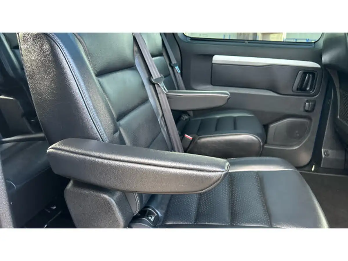 2018-peugeot-traveller-20-bluehdi-business-vip-20bluehdi-150ps-standardss-big-28