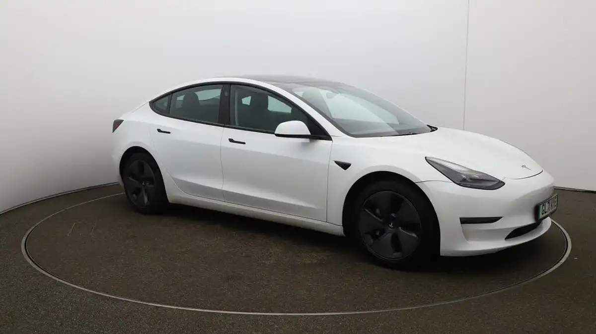 2021-tesla-model-3-e-long-range-awd-big-36