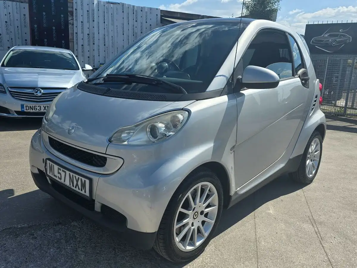 2007-smart-fortwo-10-passion-71bhp-coupe-big-2