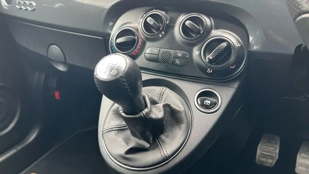 2021-abarth-595-14-tjet-big-19