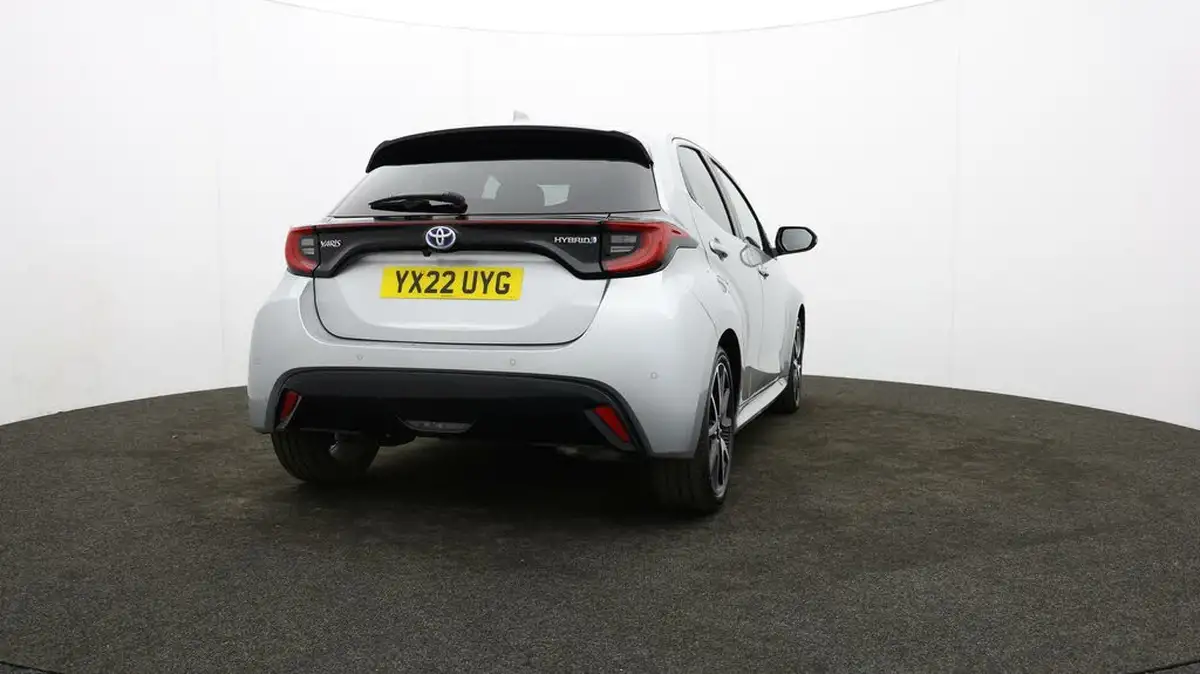 2022-toyota-yaris-15-vvt-i-dynamic-big-73