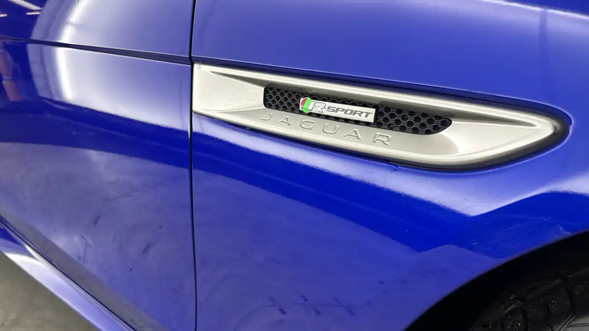 2019-jaguar-xe-20d-r-sport-180ps-auto-big-27