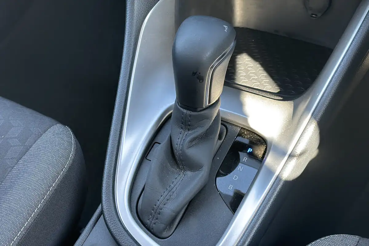 2022-mazda-mazda2-15-agile-big-11
