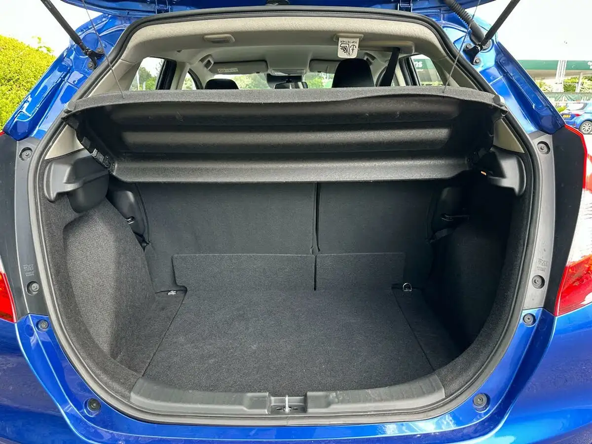 2019-honda-jazz-13-i-vtec-se-cvt-big-48