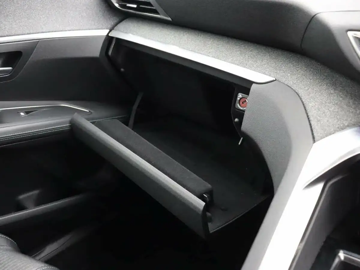 2021-peugeot-3008-suv-16-puretech-allure-premium-225bhp-hybrid-big-38