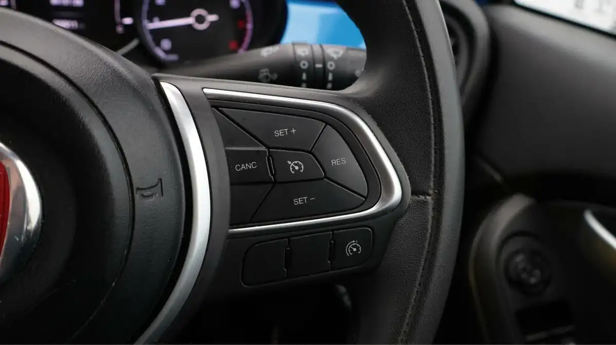 2019-fiat-500x-16-e-torq-urban-big-23