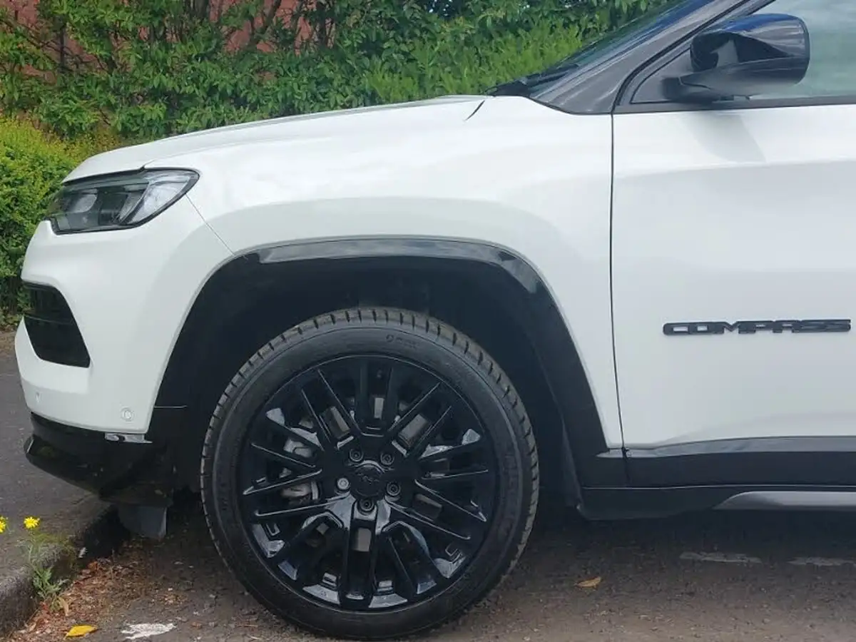 2024-jeep-compass-13-gse-s-big-12