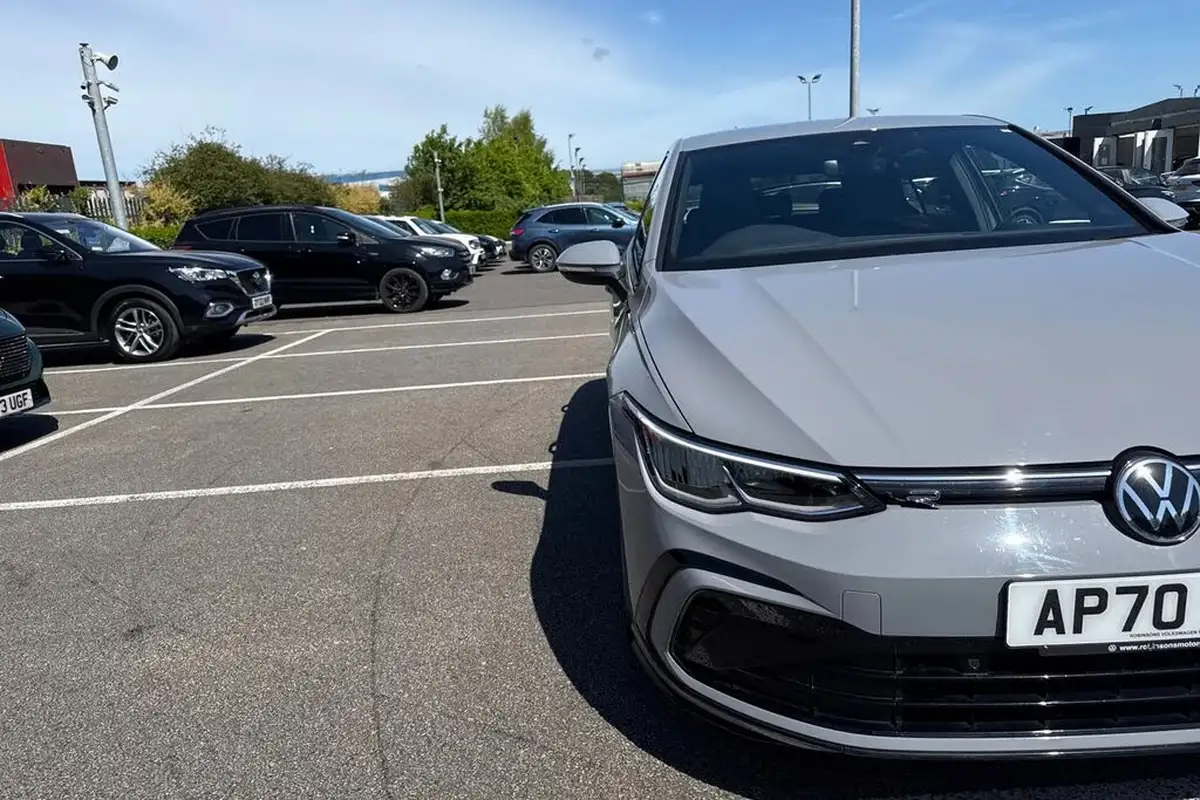 2020-volkswagen-golf-15-tsi-r-line-150ps-hatchback-5d-big-24