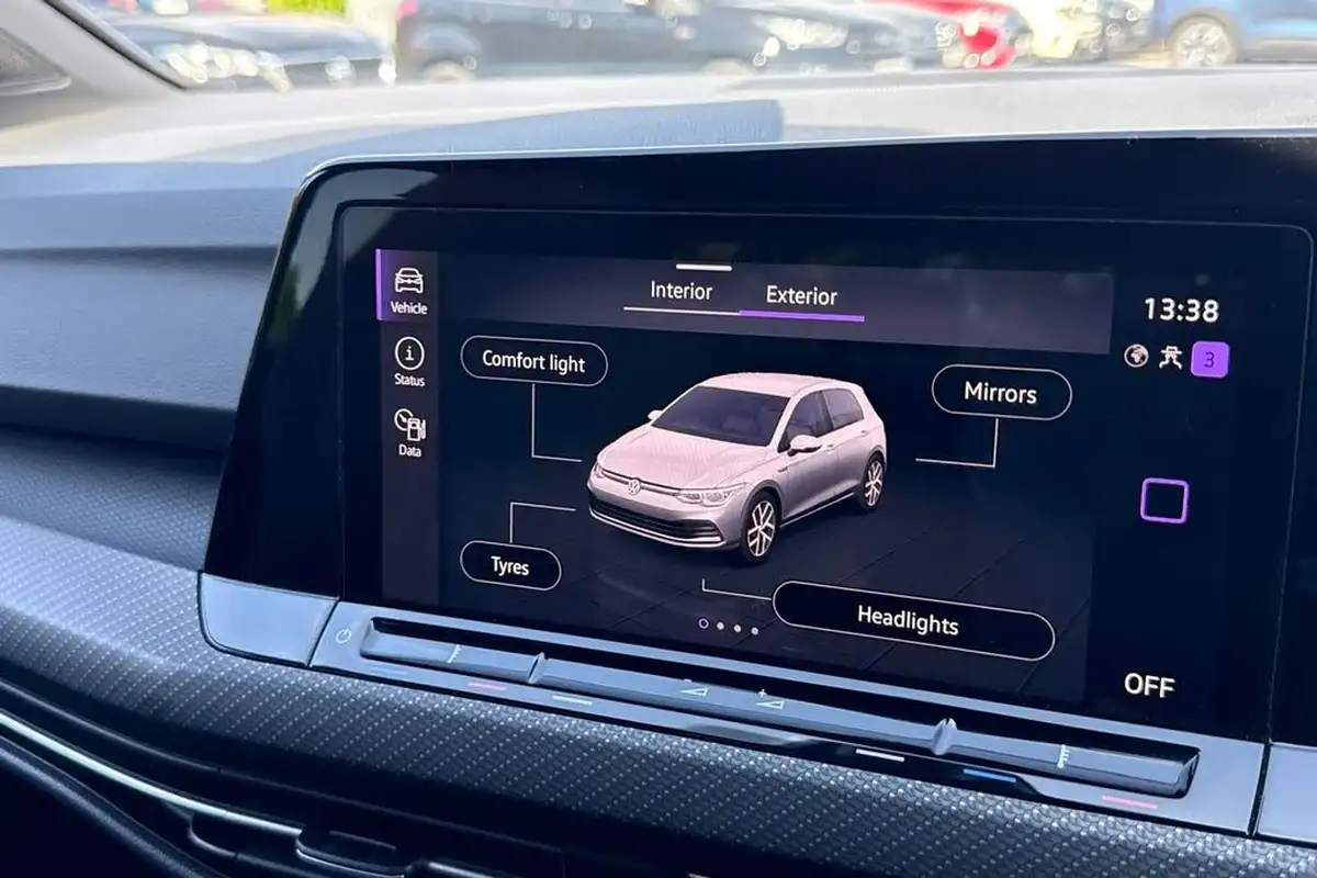 2020-volkswagen-golf-15-tsi-r-line-150ps-hatchback-5d-big-48