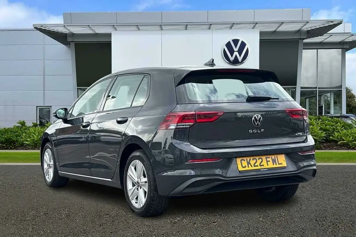2022-volkswagen-golf-15-etsi-life-150ps-hatchback-big-2