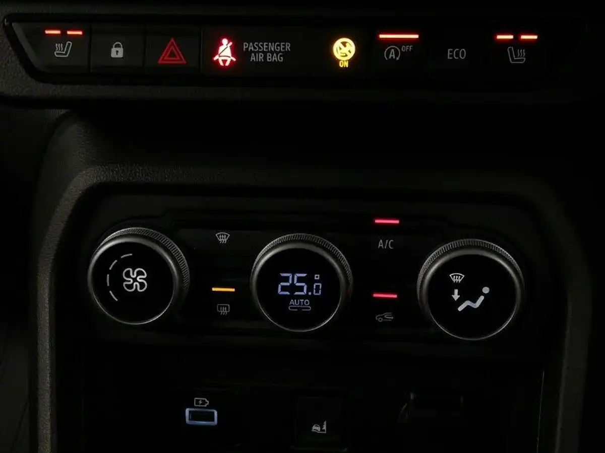 2023-dacia-sandero-stepway-10-tce-essential-90bhp-big-18