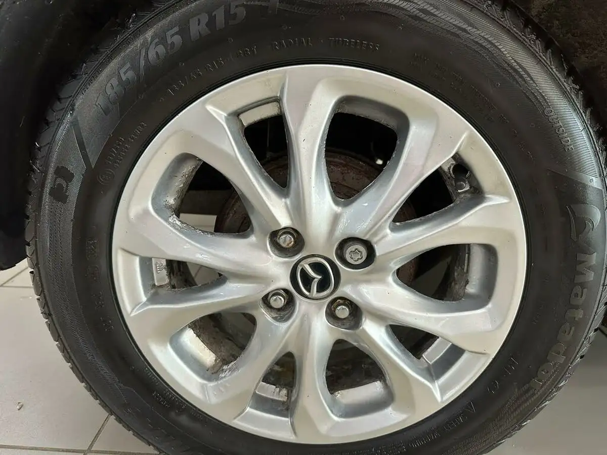 2018-mazda-mazda2-15-se-l-big-18