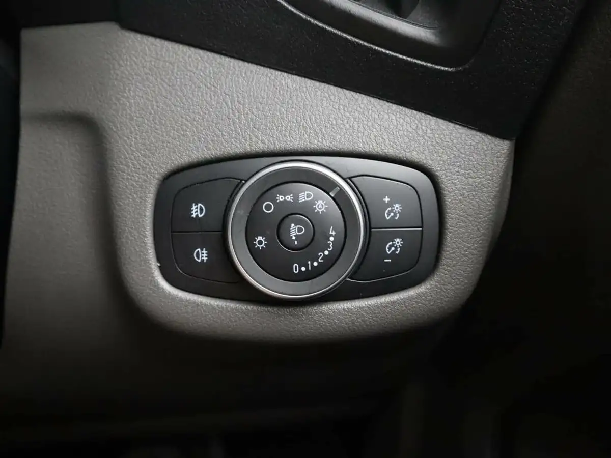 2022-ford-tourneo-connect-15-titanium-120ps-ecoblue-1499cc-powershift-big-25