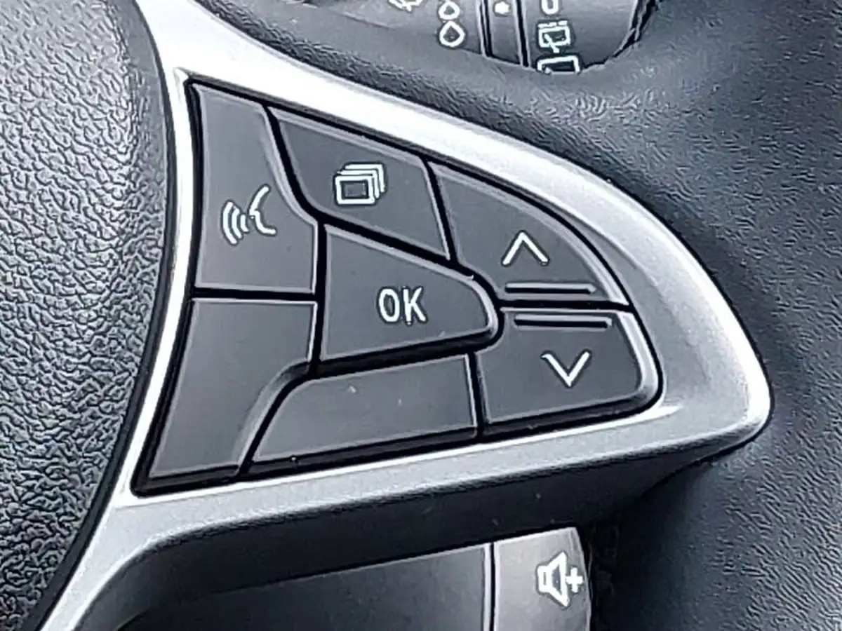 2023-dacia-sandero-10-tce-expression-90bhp-big-10