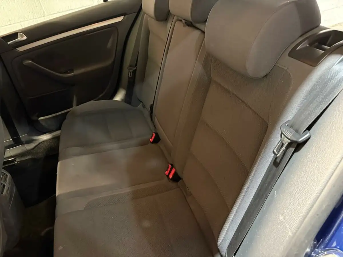 2008-volkswagen-golf-14-match-123bhp-big-12