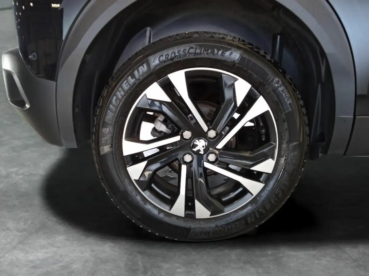 2022-peugeot-2008-suv-12-puretech-gt-big-37