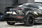 2022-lamborghini-urus-40-no-trim-small-18