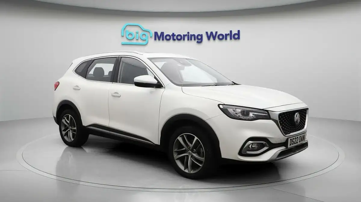 2022-mg-hs-15t-gdi-exclusive-162ps-dct-big-1