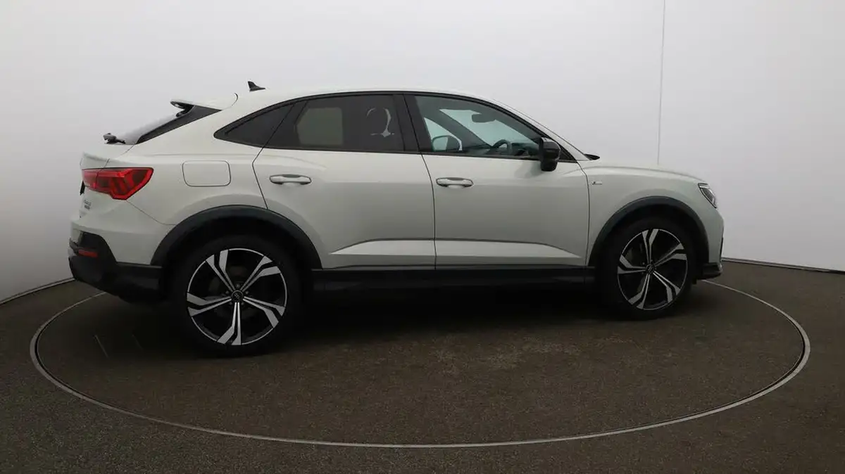 2020-audi-q3-20-45-tfsi-edition-1-sportback-big-51