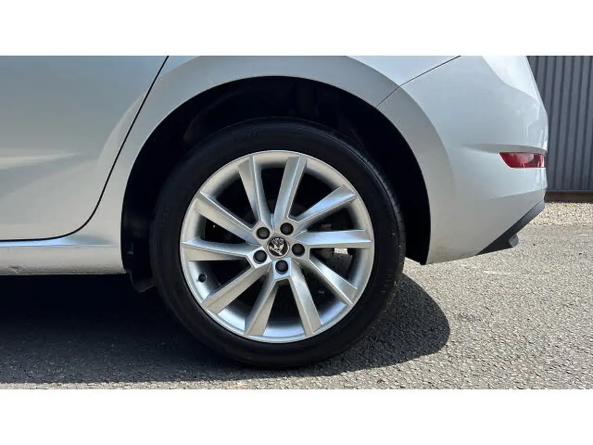 2020-skoda-scala-15-tsi-se-l-big-6