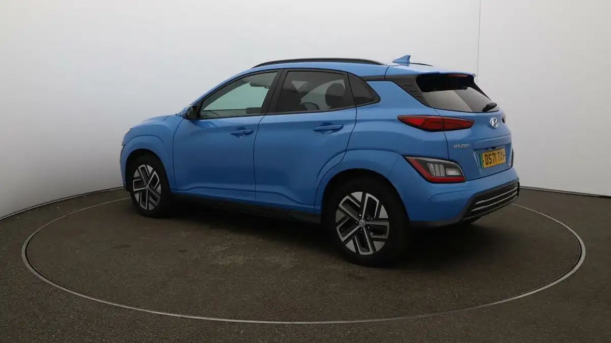 2022-hyundai-kona-e-premium-204ps-64kwh-7kw-obc-big-34