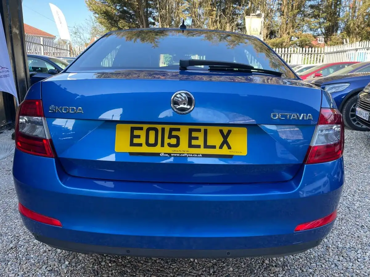 2015-skoda-octavia-14-tsi-se-l-hatchback-dsg-big-6