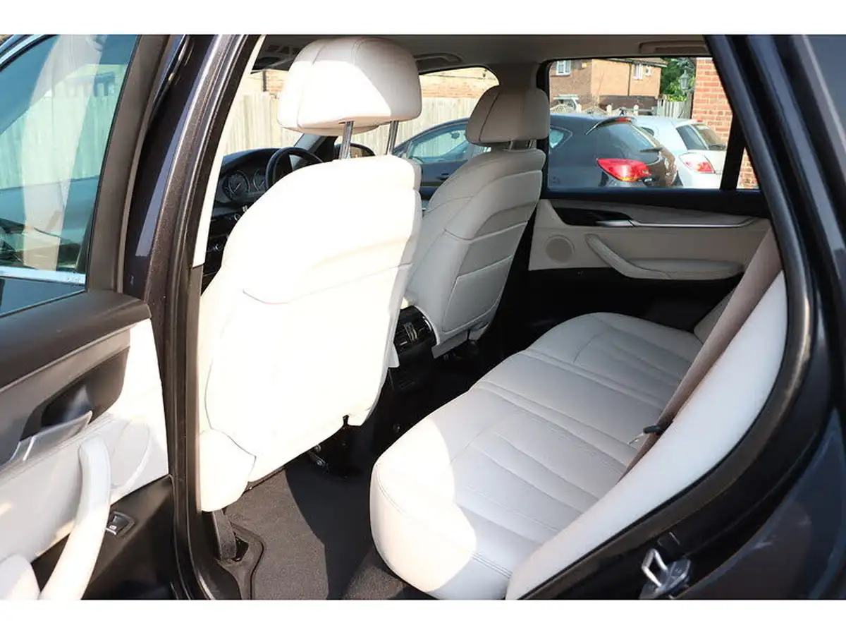 2017-bmw-x5-20-xdrive40e-se-auto-big-24