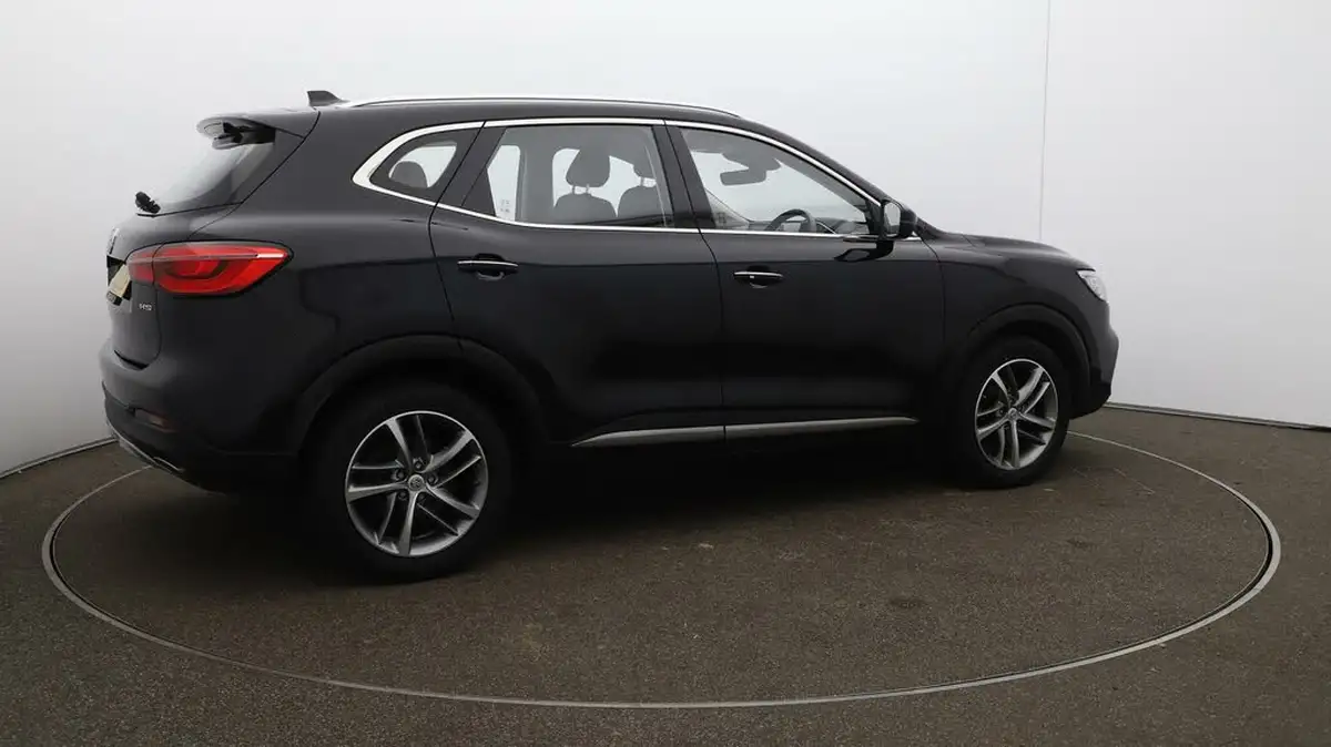 2022-mg-hs-15t-gdi-excite-162ps-big-50