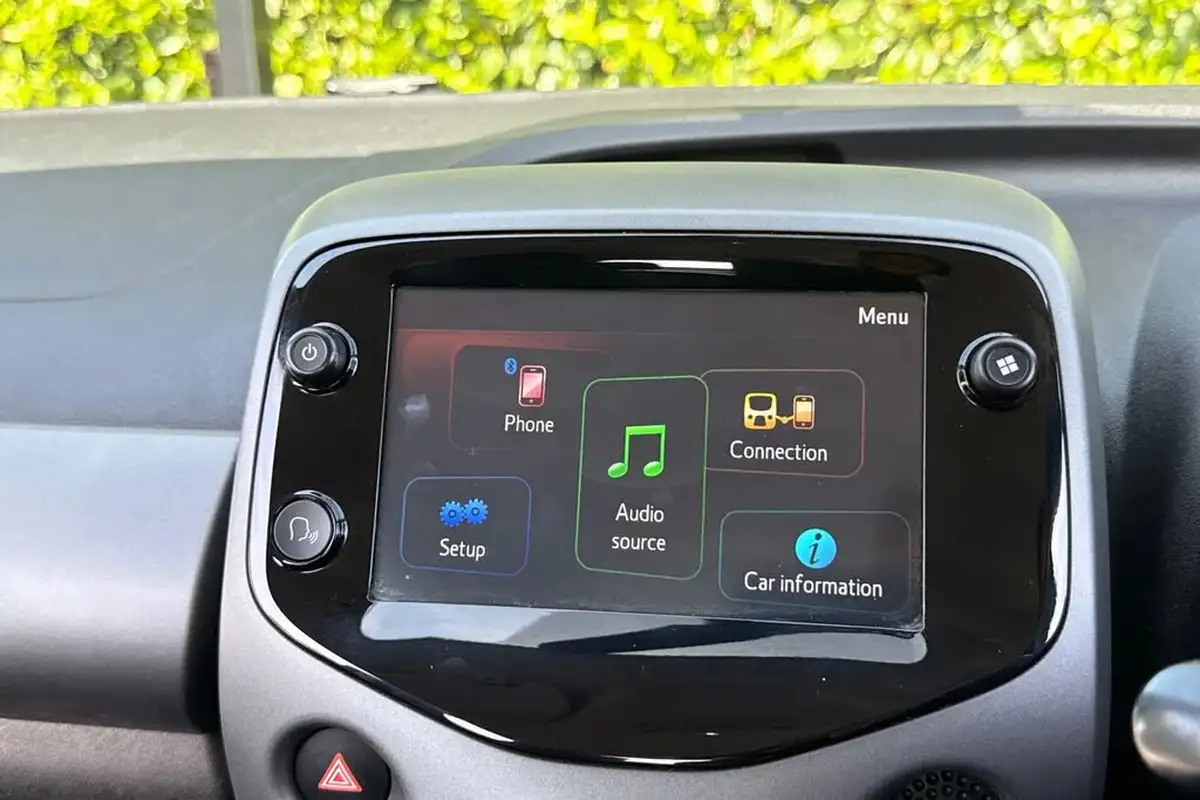 2020-toyota-aygo-10-vvt-i-x-play-big-42