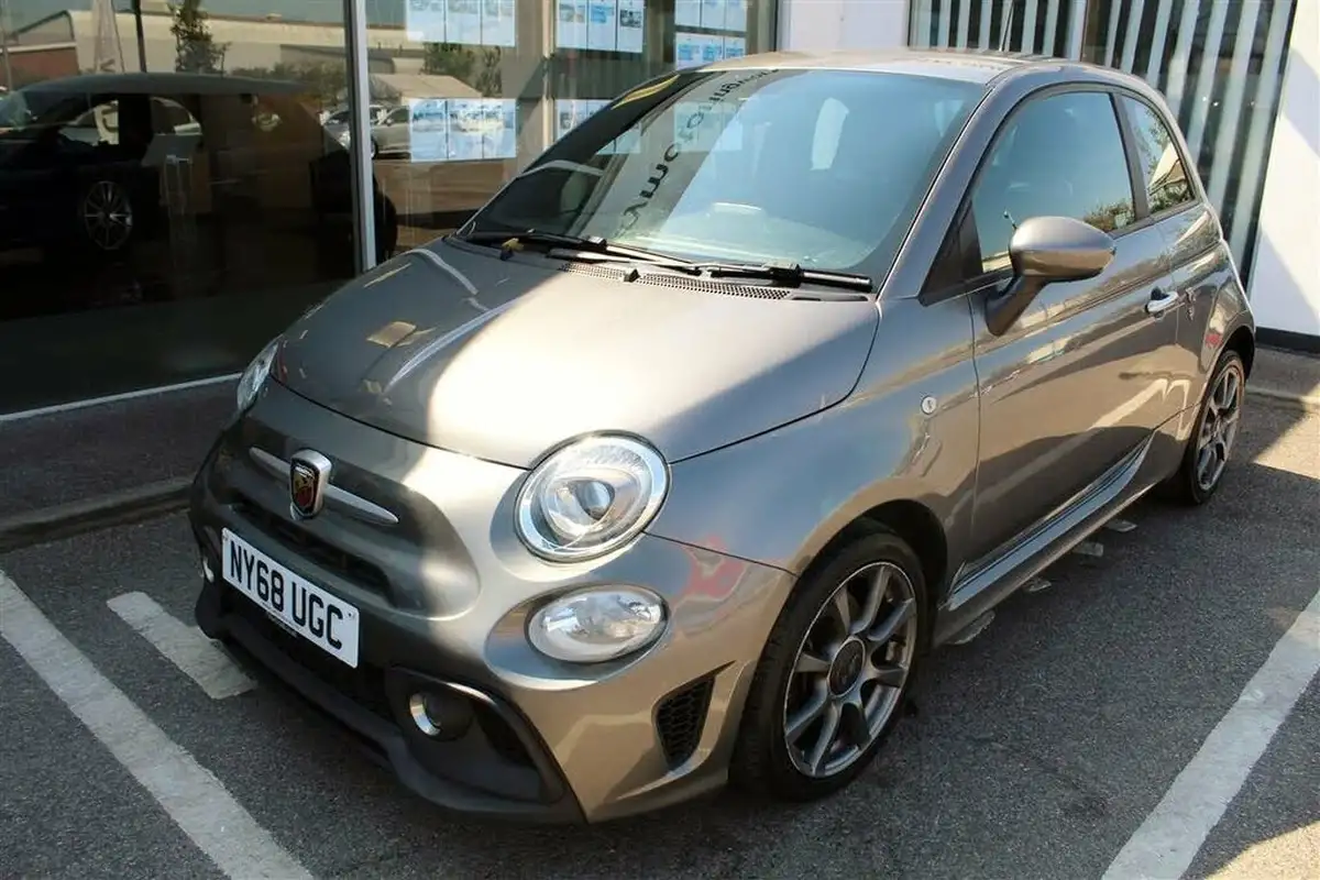2019-abarth-595-14-tjet-big-0