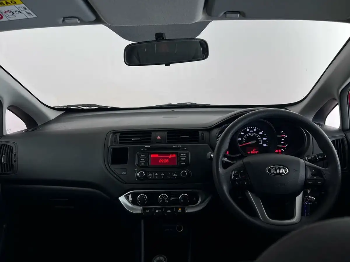 2014-kia-rio-125-1-air-big-18