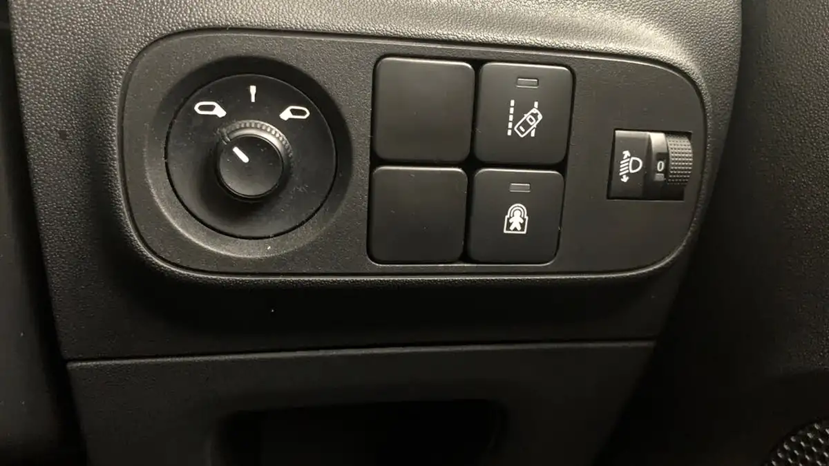 2022-citroen-c3-12-puretech-you-big-19