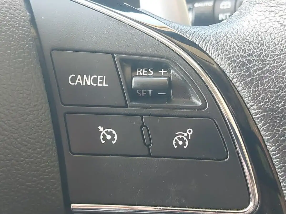 2020-mitsubishi-outlander-20-exceed-big-12