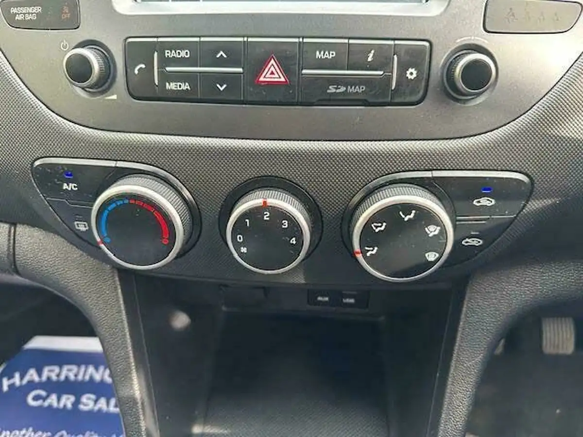 2018-hyundai-i10-10-go-se-67ps-big-19