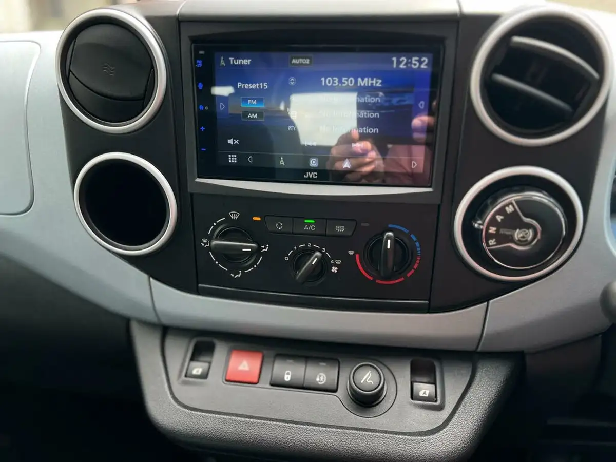 2014-citroen-berlingo-16td-vtr-90ps-airdream-egs6-big-12