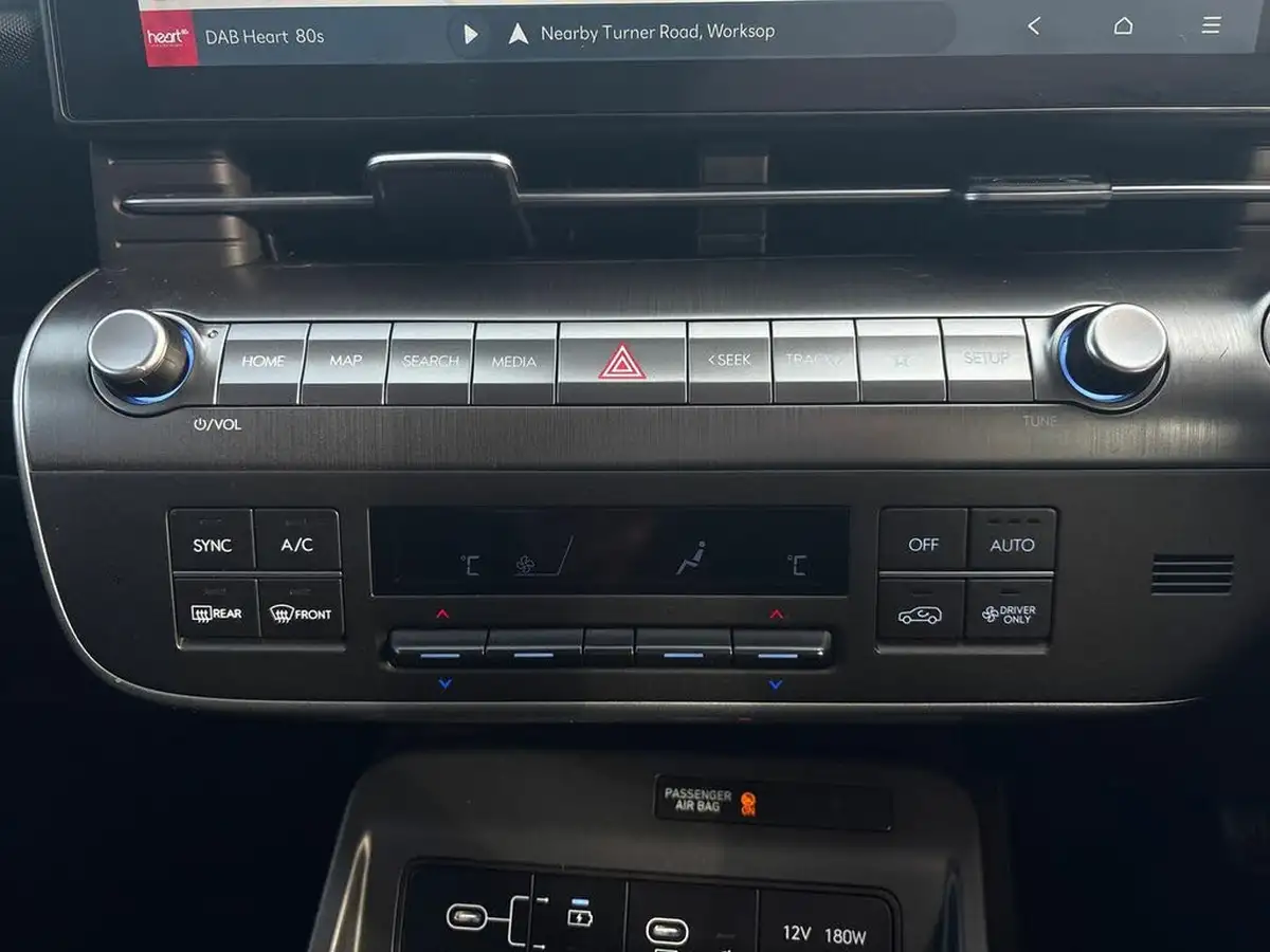 2024-hyundai-kona-e-advance-218ps-65kwh-big-32