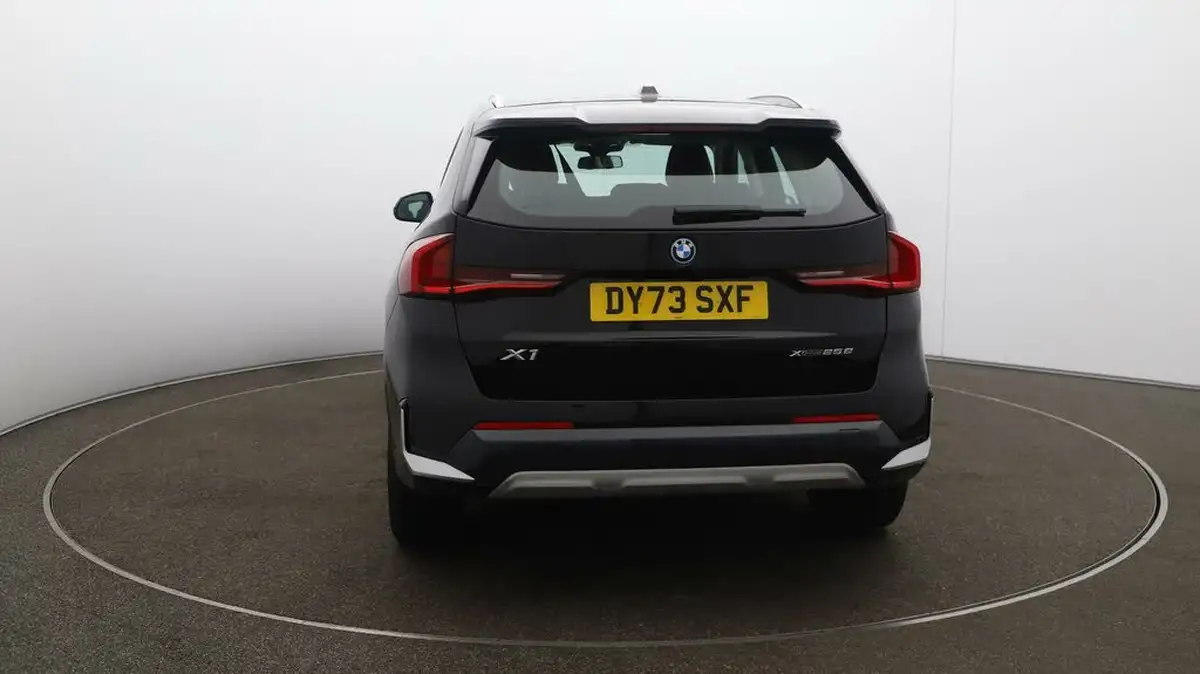 2023-bmw-x1-15-xdrive25e-xline-big-57